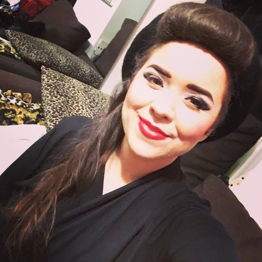 Meet your Posher, Amber